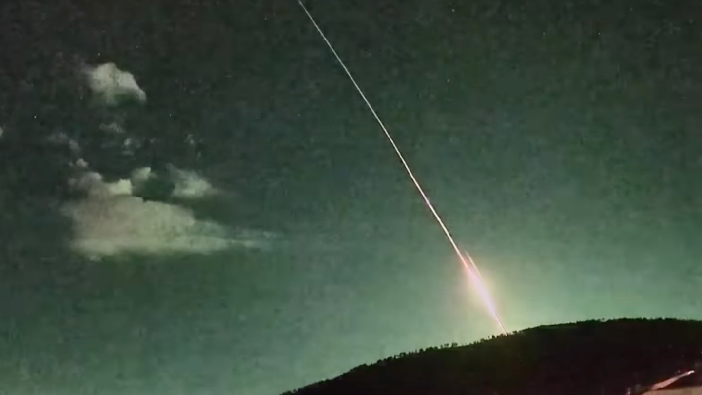 Egy üstökös darabja lehetett a Portugália felett áthúzó fényes meteor