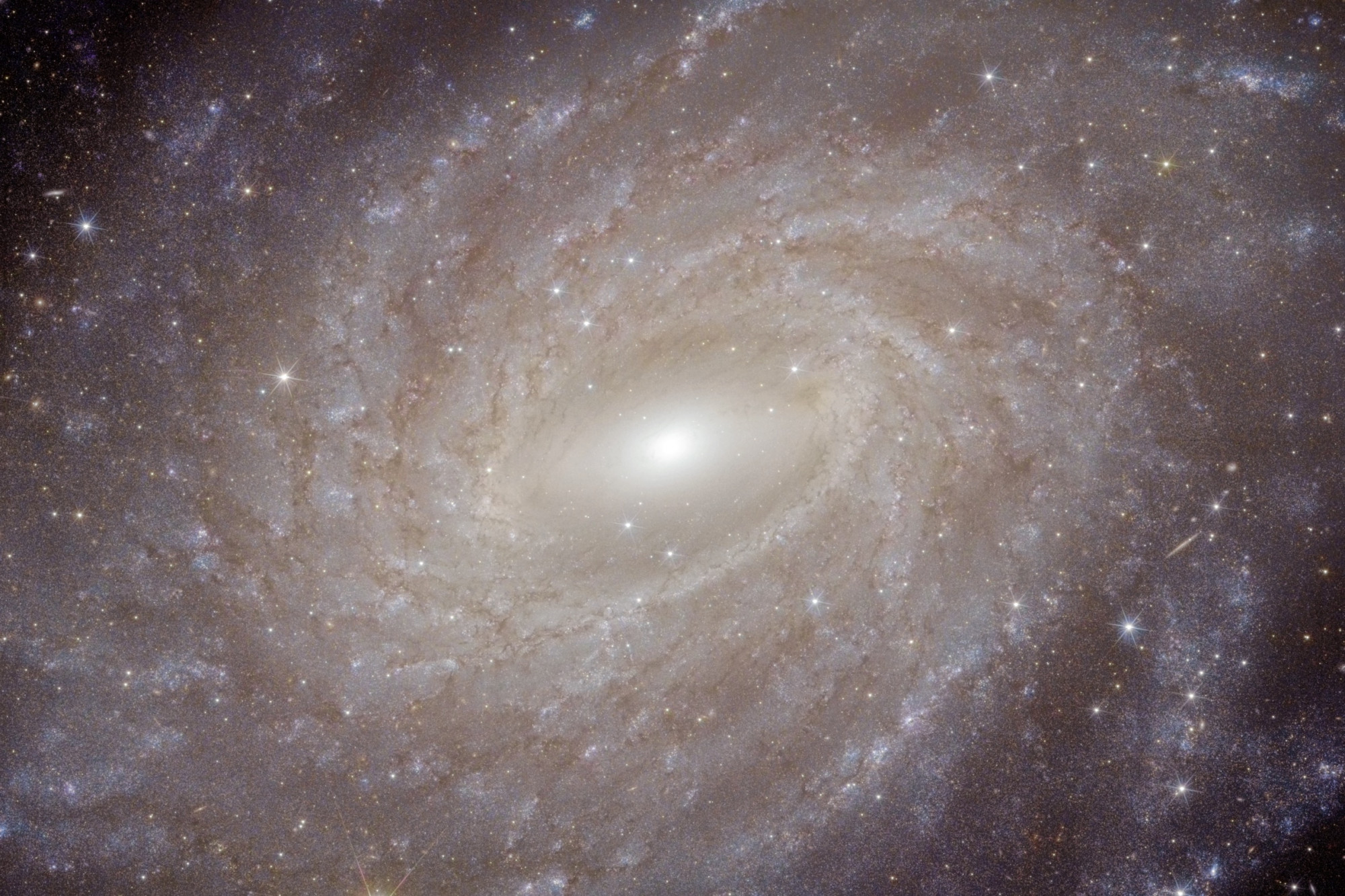 Az NGC6744 galaxis a Euclid űrtávcső felvételén. A kép az eredeti egy kivágott részlete.