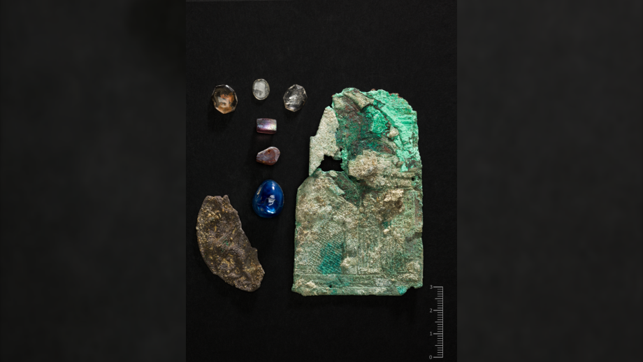 Felbecsülhetetlen értékű kincseket és egy középkori fülpálcikát találtak a stavangeri katedrális alatt