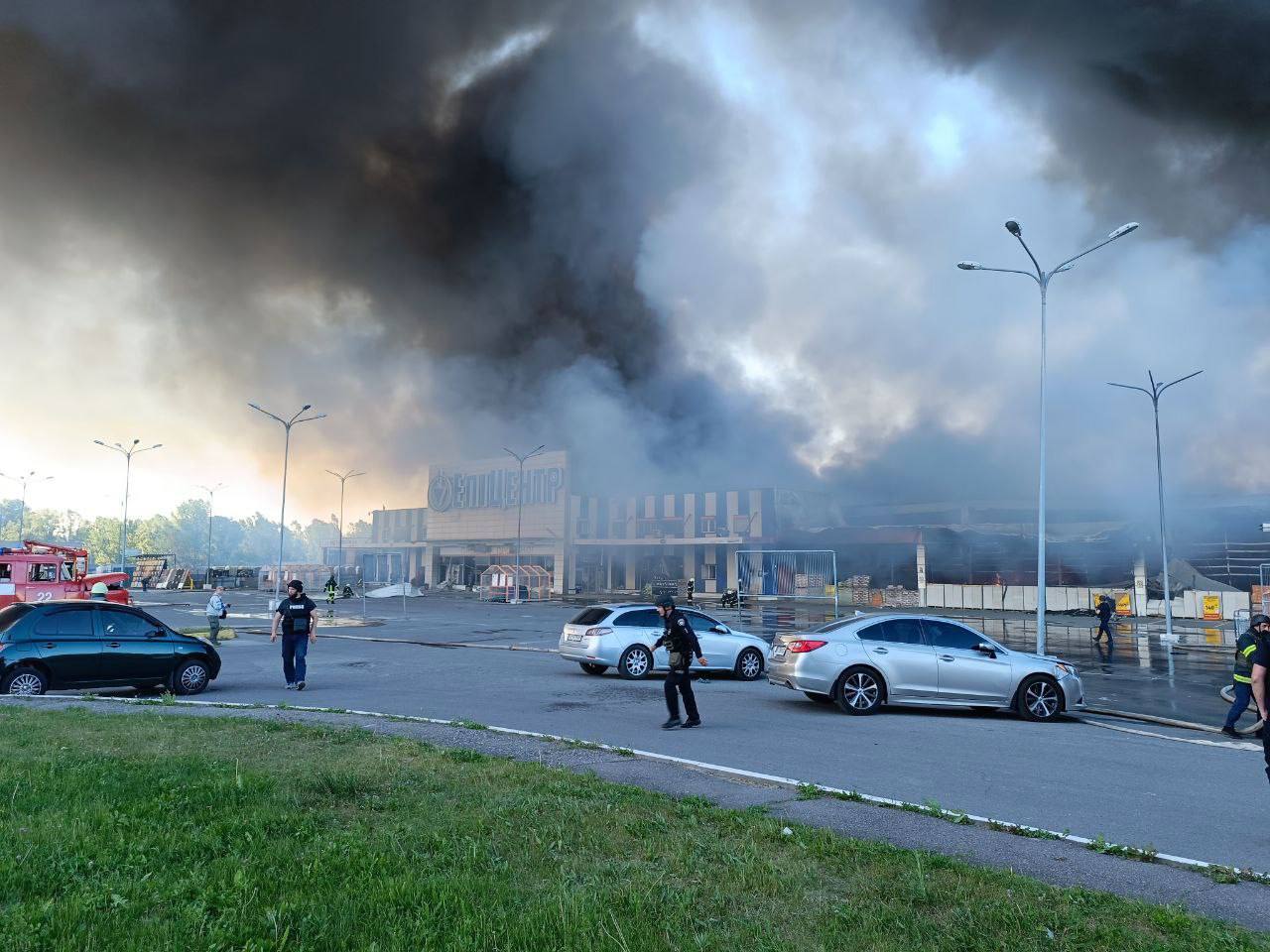 A harkivi bevásárlóközpont a támadás után