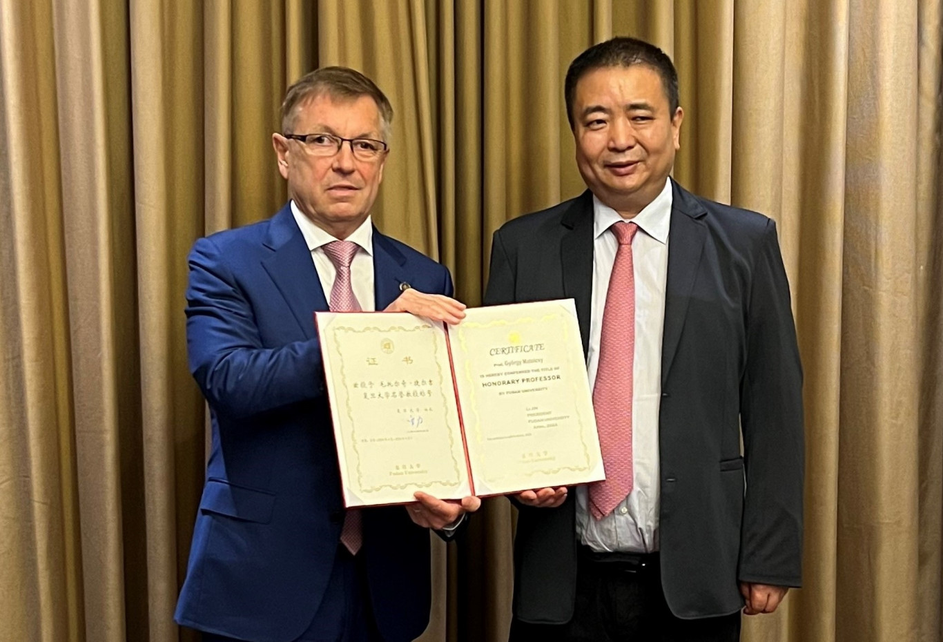 Matolcsy a Fudan Egyetem tiszteletbeli professzora lett