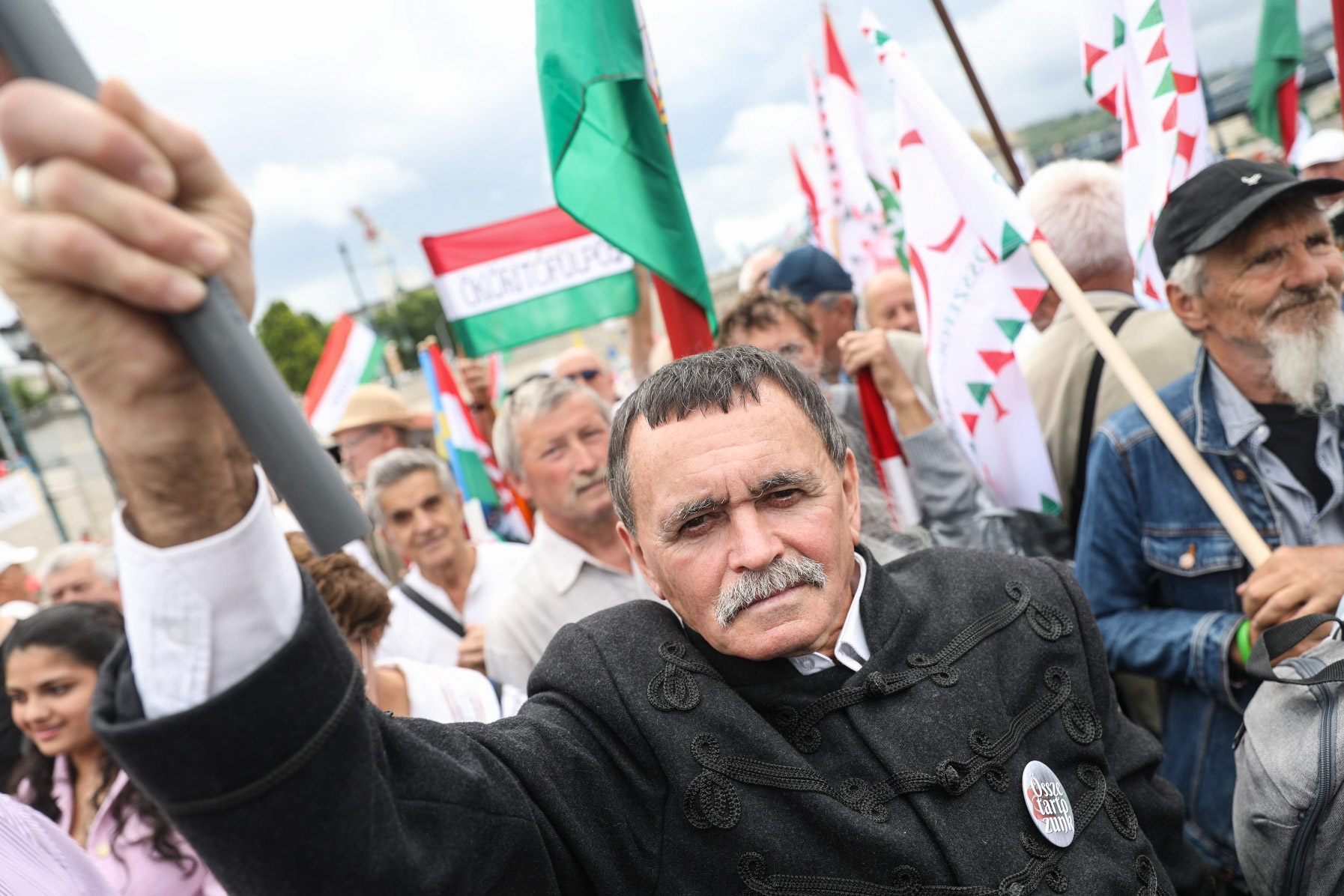 Kedvezményesen buszoztatták az erdélyi magyarokat a Békemenetre