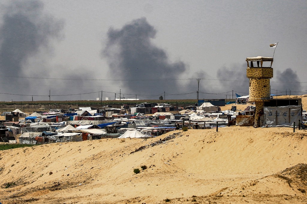 Izrael tovább nyomul Rafahban
