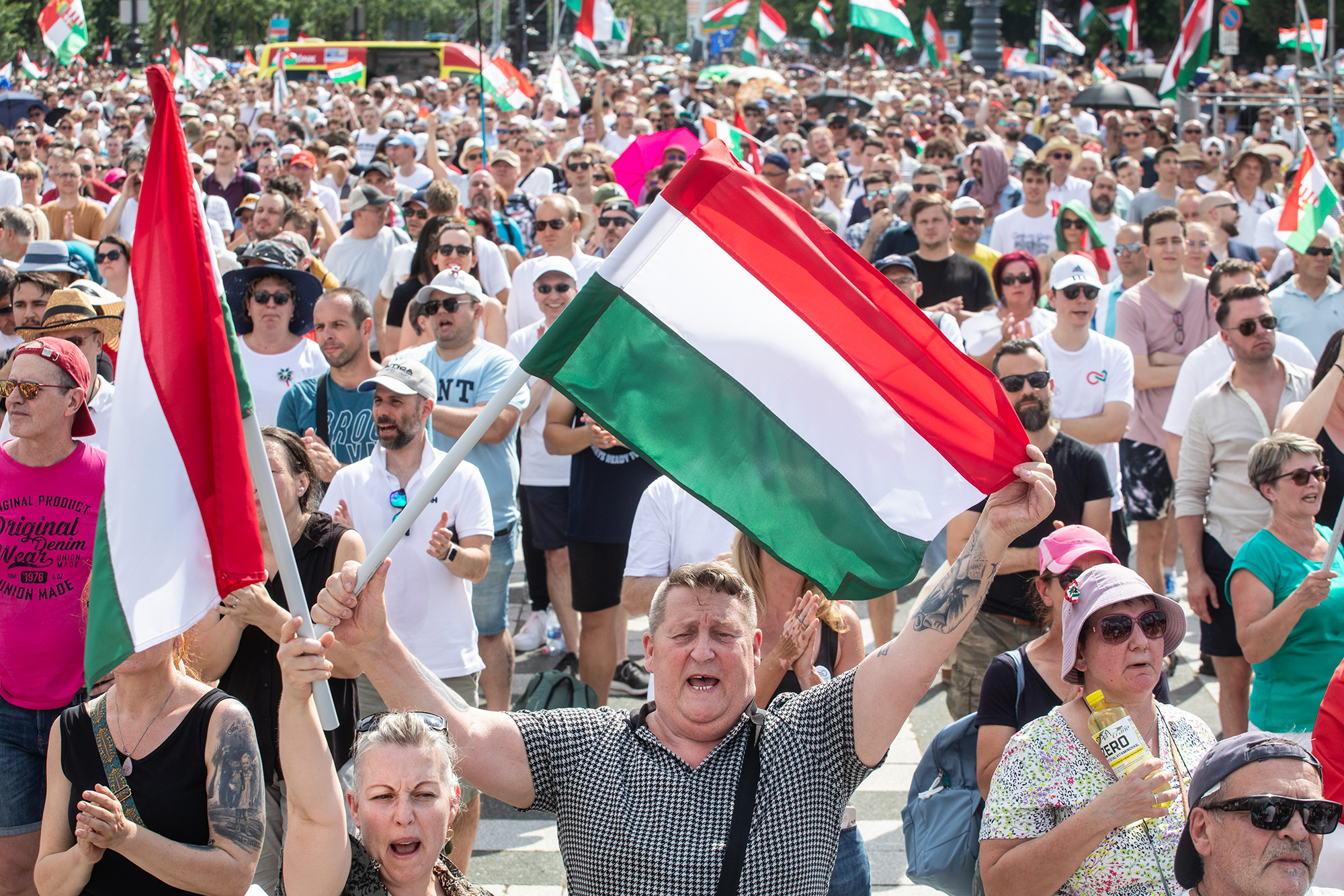 Magyar Peter tüntetésén még az évszázados népi-urbánus vita lezárását is beígérték