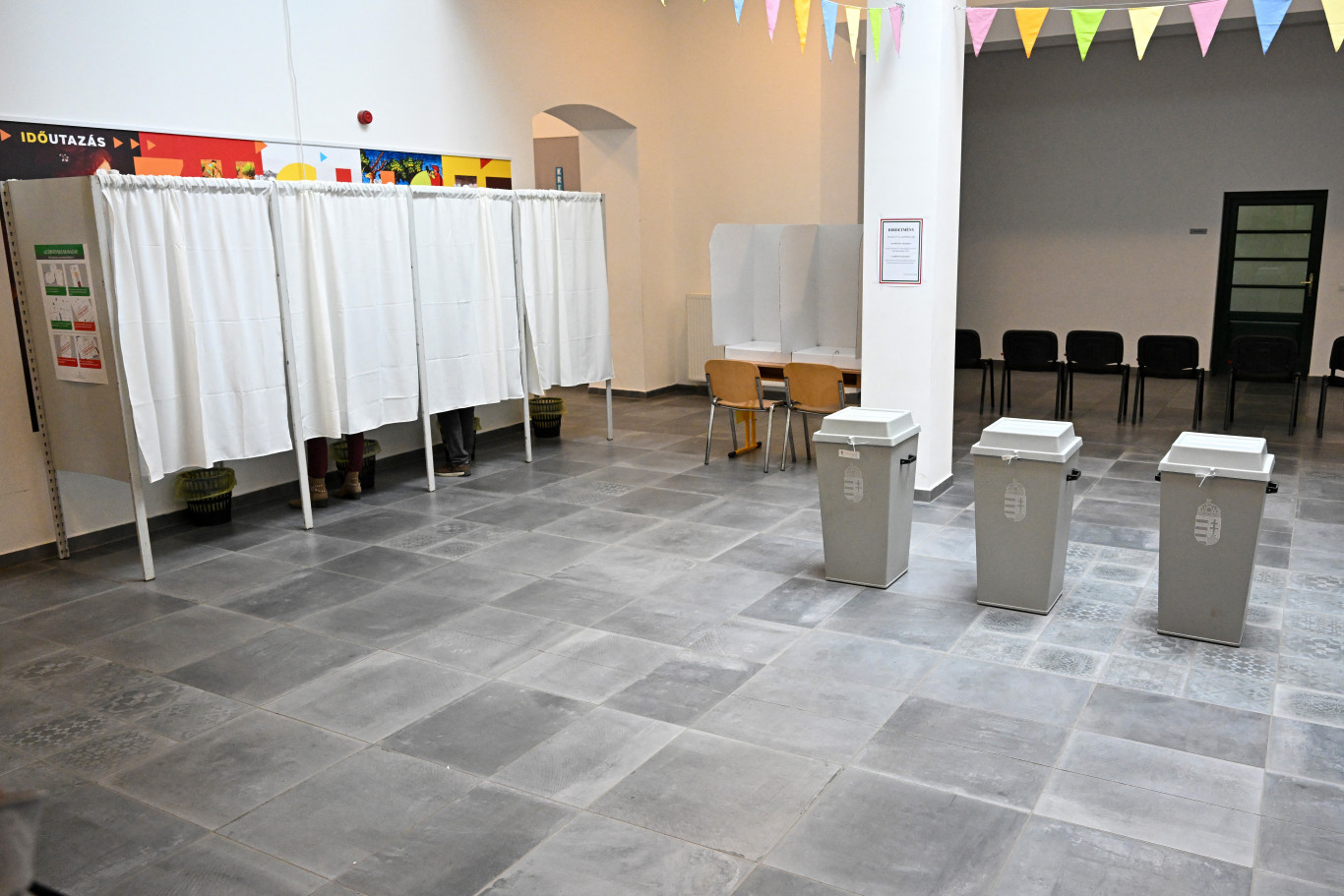 A 21 Kutatóközpont szerint még mindig jelentős a Tisza előnye a Fidesz előtt