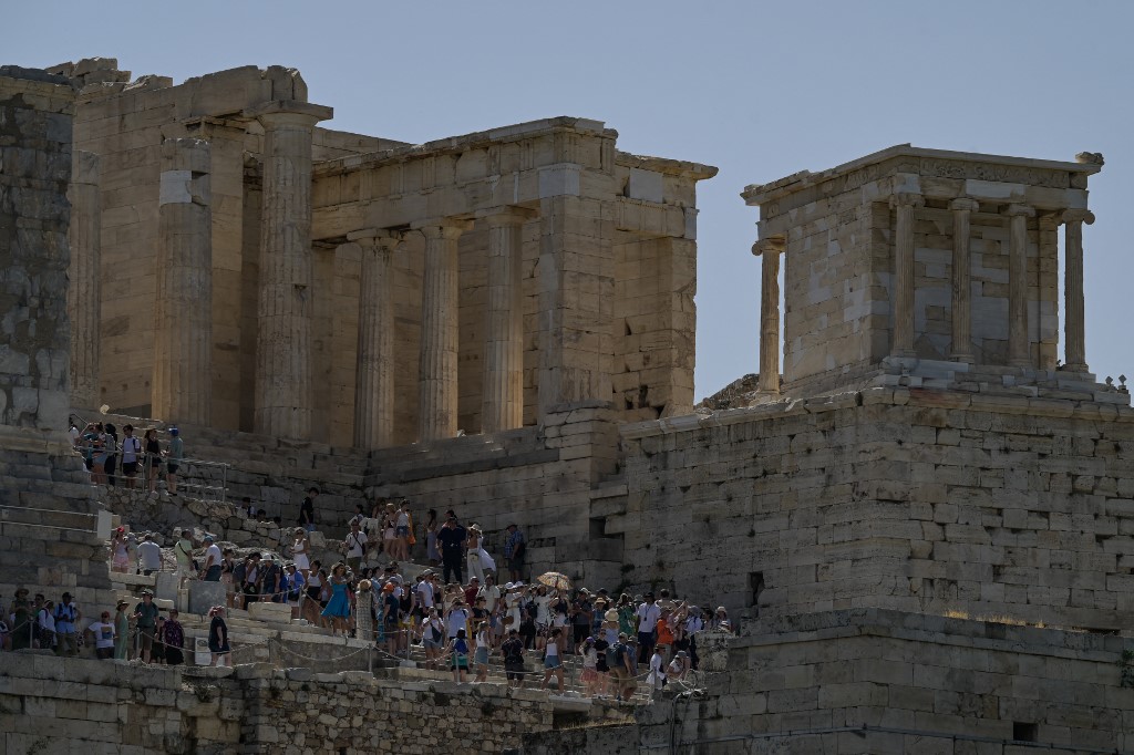 Lezárták az Akropoliszt a hőhullám miatt Athénban, 43 fokos hőség is lehet csütörtökön