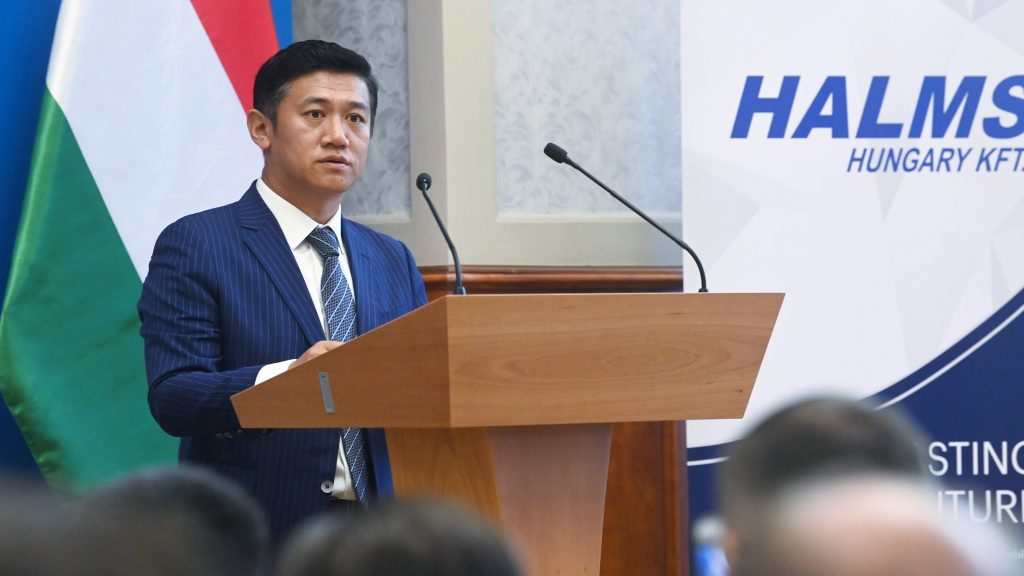 Matthew Shen ügyvezető igazgató a Külgazdasági és Külügyminisztériumban 2022. szeptember 6-án.