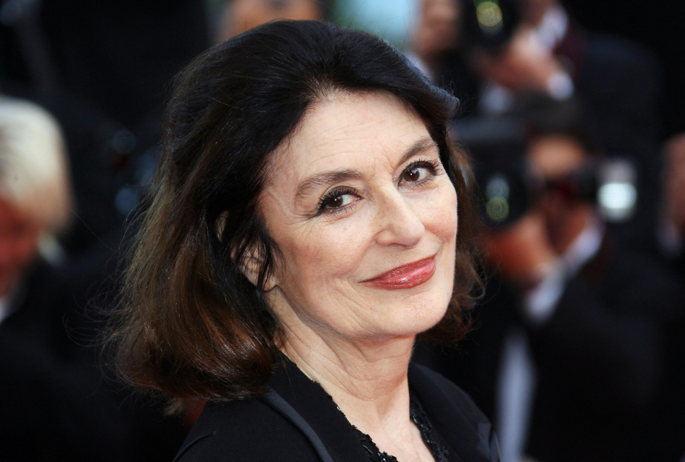 Meghalt Anouk Aimée