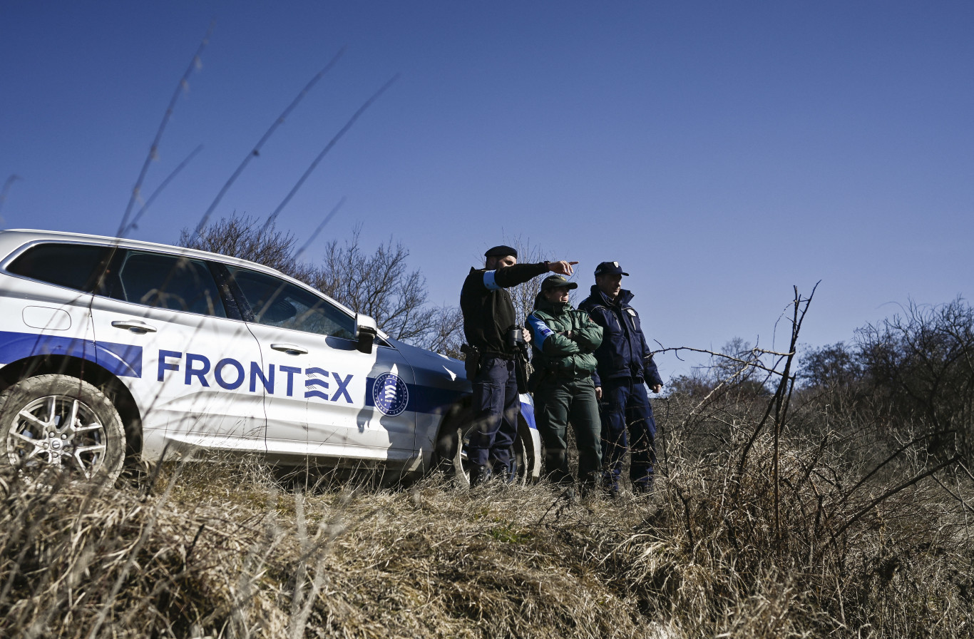 Már Szerbia összes határát ellenőrzi a Frontex