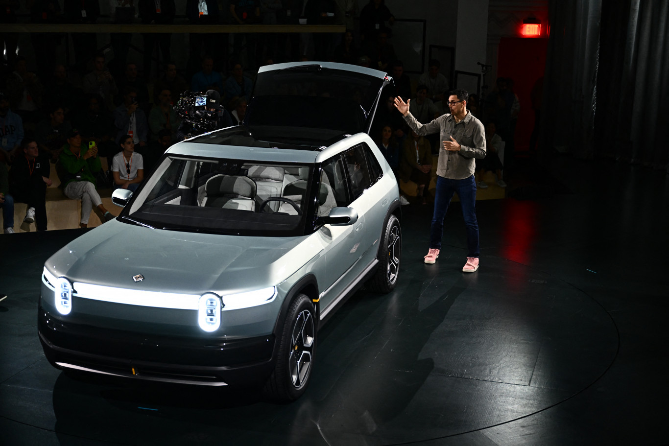 5 milliárd dollárt fektetne be a Volkswagen a Tesla riválisába