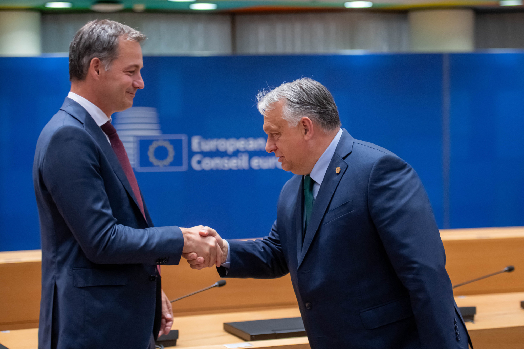 A belga miniszterelnök figyelmeztette Orbánt, hogy ne gondolja magát Európa főnökének a soros elnökséggel