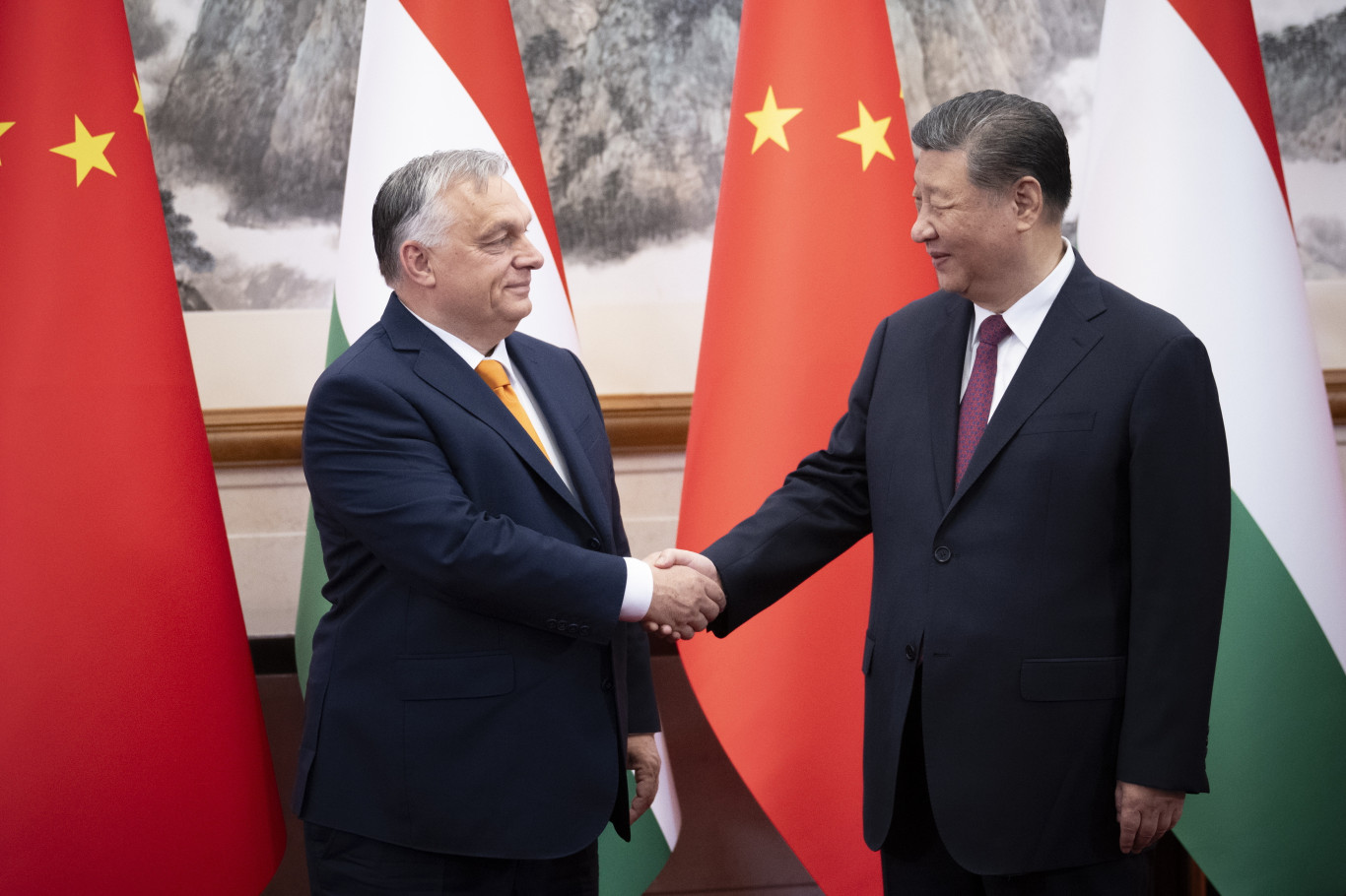 Egymilliárd eurós kínai hitelt vett fel a magyar állam