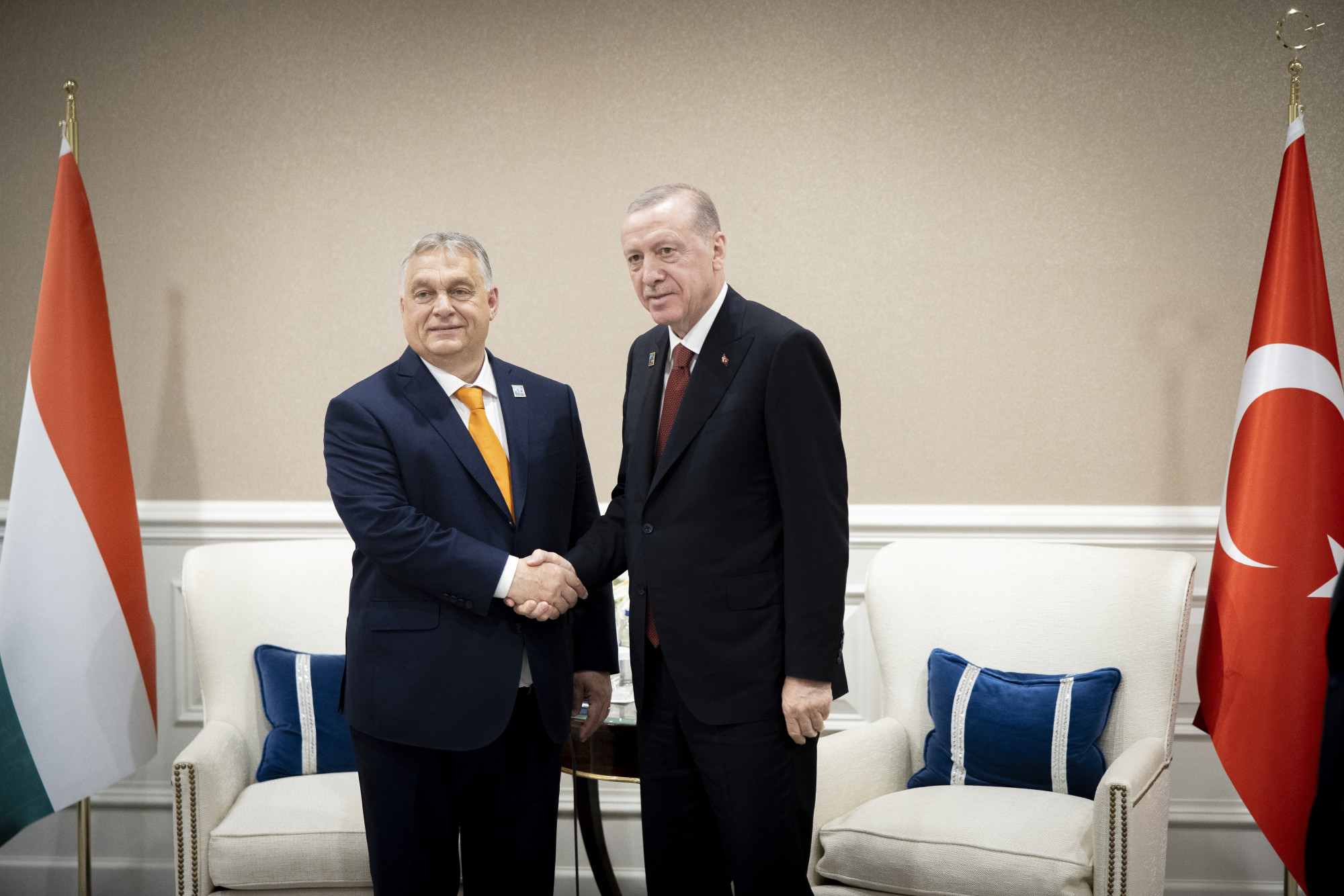 Orbán a török elnökkel is a „békemisszióról” tárgyalt