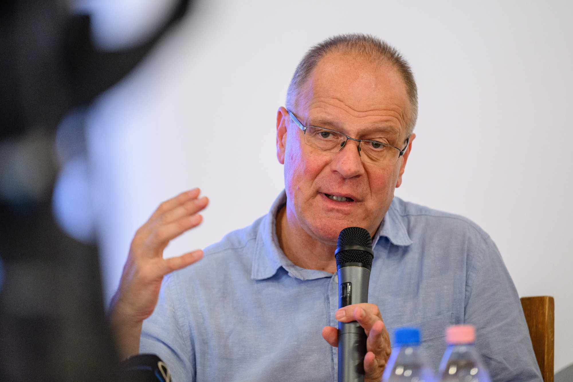 Navracsics Tibor visszautasítja, hogy romaellenes lenne az önazonossági törvény