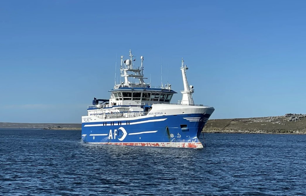 Elsüllyedt egy brit-norvég halászhajó a Falkland-szigeteknél, 9 ember meghalt