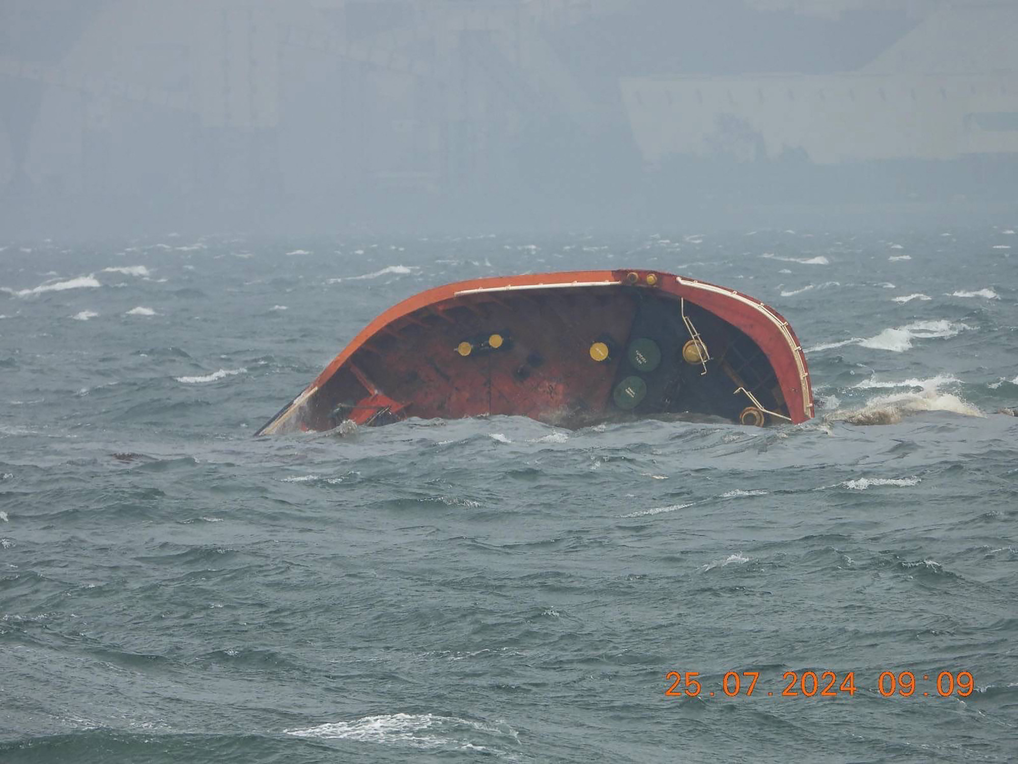 1500 tonna olajat szállító tartályhajó süllyedt el a Fülöp-szigeteknél