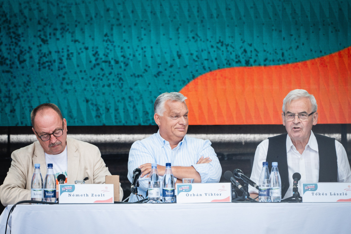 A Fidesz hiányzó szereplői Tusványoson: Mi történik a politikai távozásokkal?