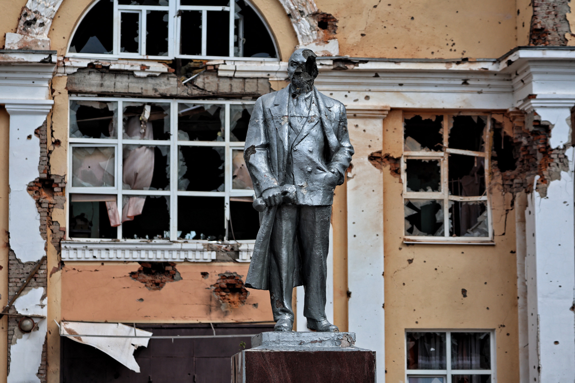 Szétlőtt Lenin-szibir Szudzsában 2024. augusztus 16-án.