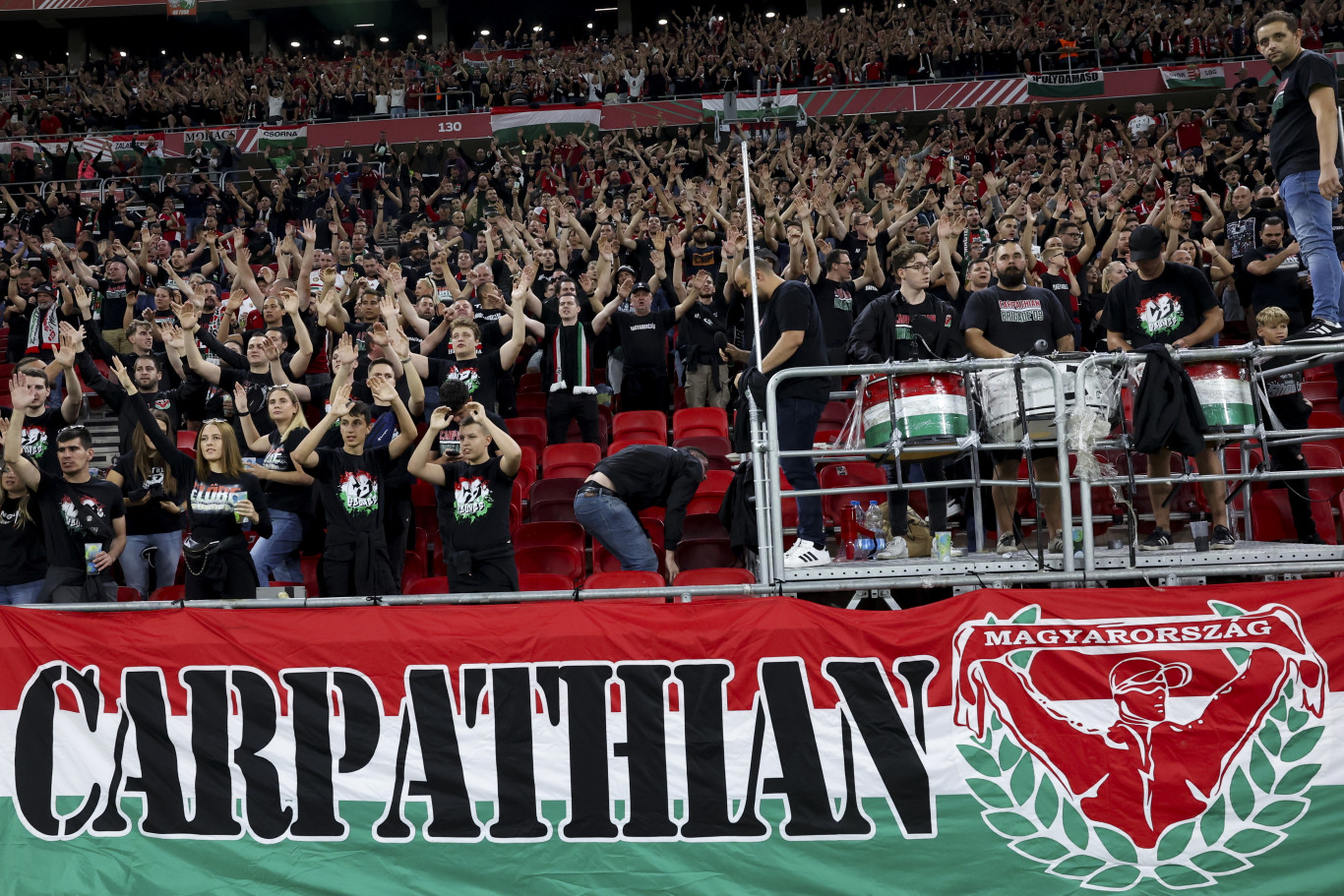 Az MLSZ betiltotta a szurkolói koreográfiát a magyar-ír vb-selejtezőn