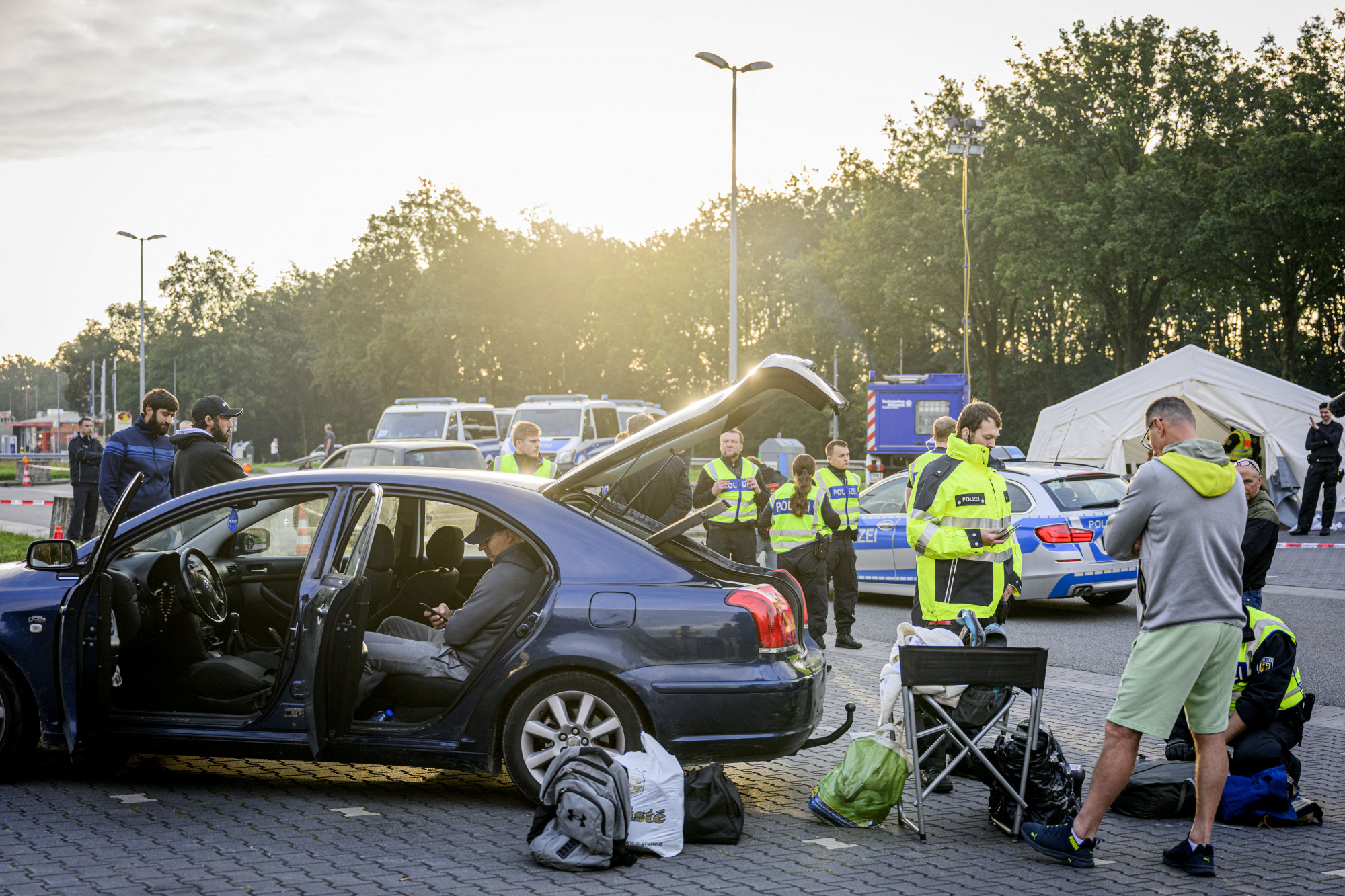 Évtizedek óta nem látott ellenőrzés a holland-német határon