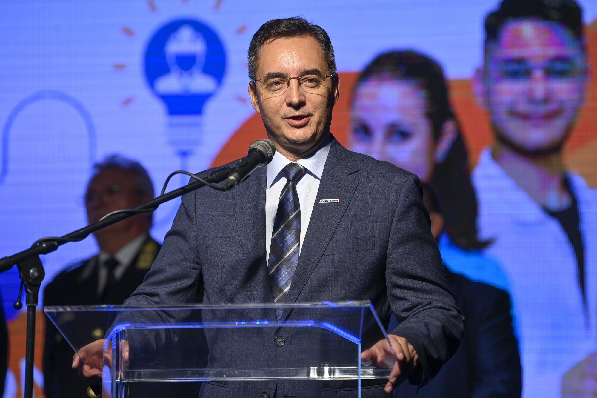 A fideszes debreceni polgármester is visszaszólt Vitályos Eszternek a sírós-picsogós beszólása miatt
