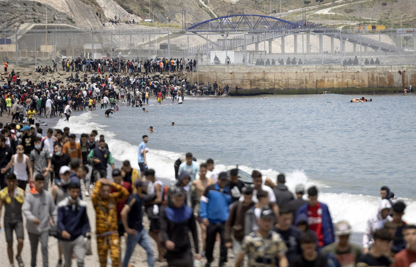 Olaszország már felfüggesztette a schengeni egyezményt a spanyolokkal a ceutai migrációs válság miatt