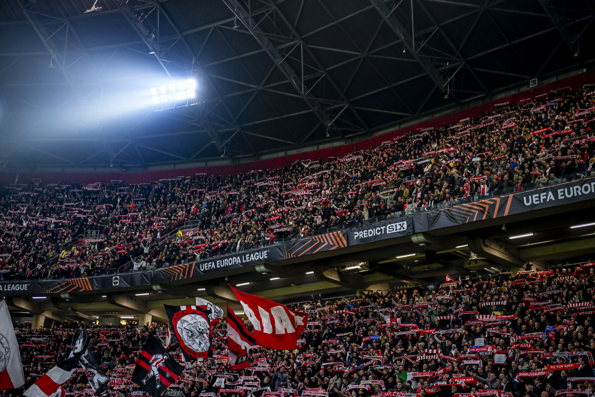 Ajax-szurkolók a csütörtöki meccsen