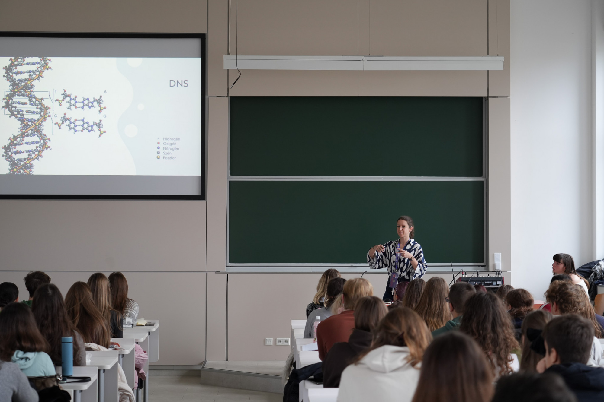 Mindent átformál a mesterséges intelligencia, de így milyen tudományos karrierről álmodhatnak a mai gimnazisták?