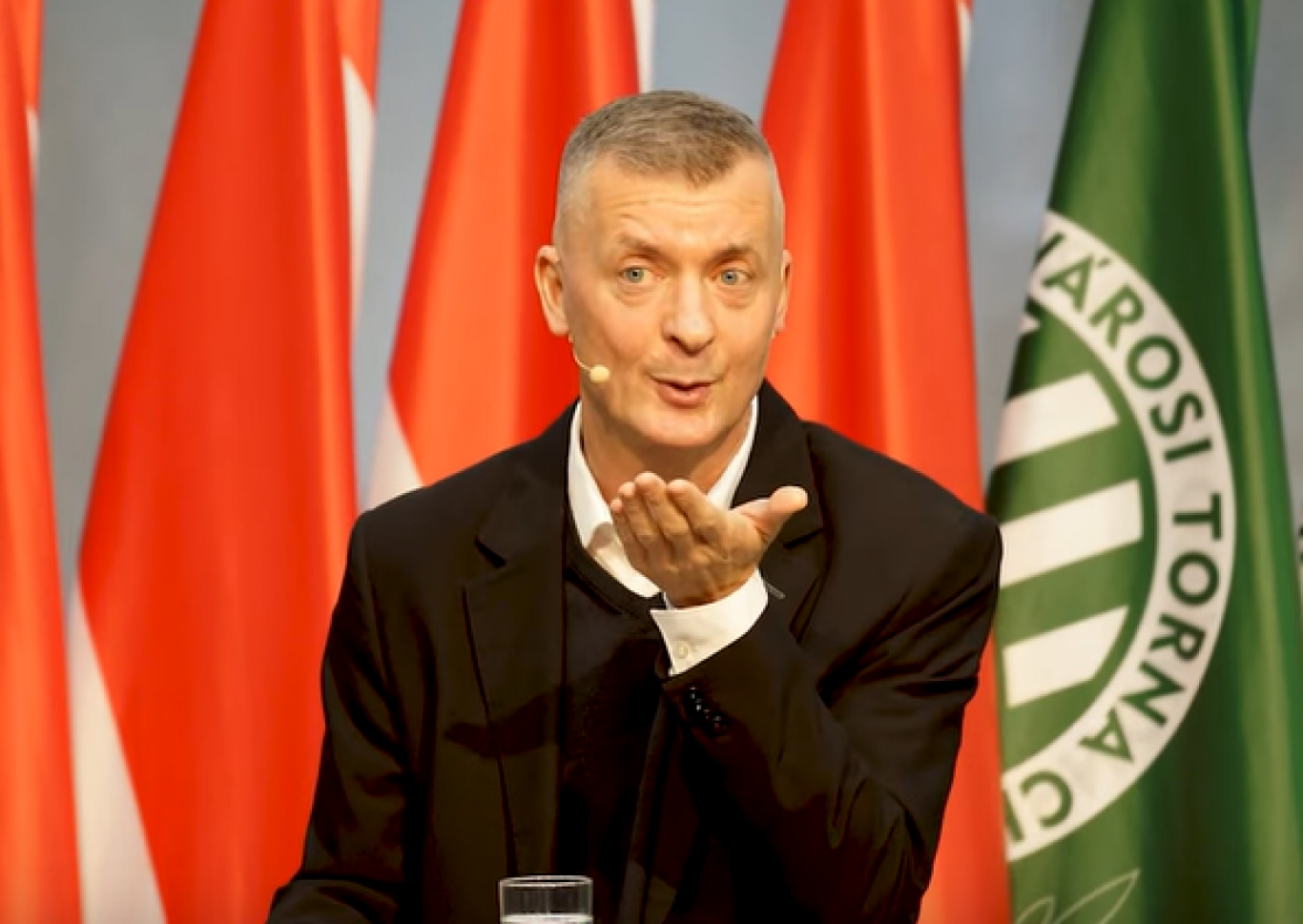 Végjáték: Kubatov Gábor pártigazgató a Magyar Nemzetben jelentette be, hogy klubja, a Fradi, minden kapcsolatot megszakított Orbán Nemzeti Sportjával