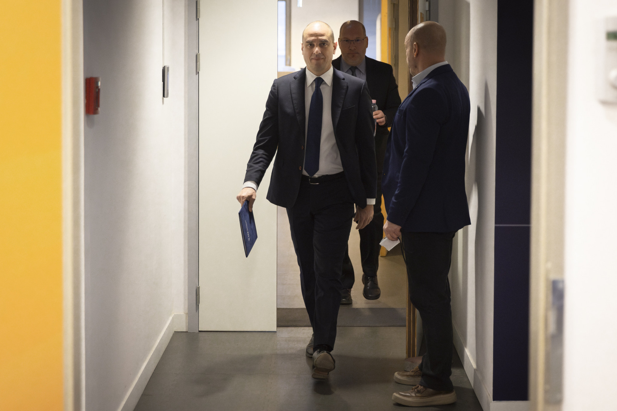 Vádat emeltek Biró Ferenccel, az Integritás Hatóság elnökével szemben, letöltendő szabadságvesztést kértek rá