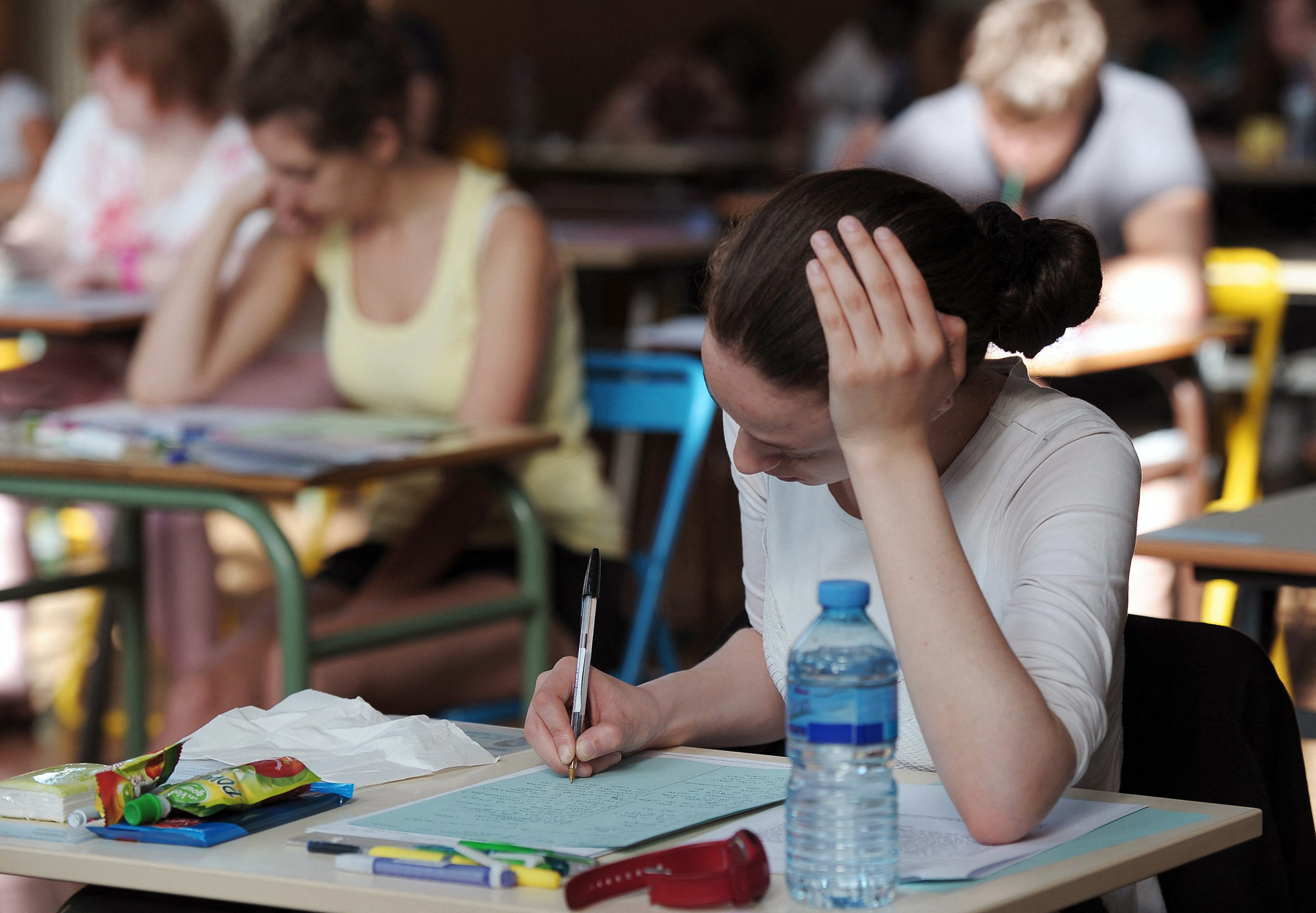 A diákok nem veszik komolyan, az iskoláknak és a tanároknak túl nagy teher a kompetenciamérés