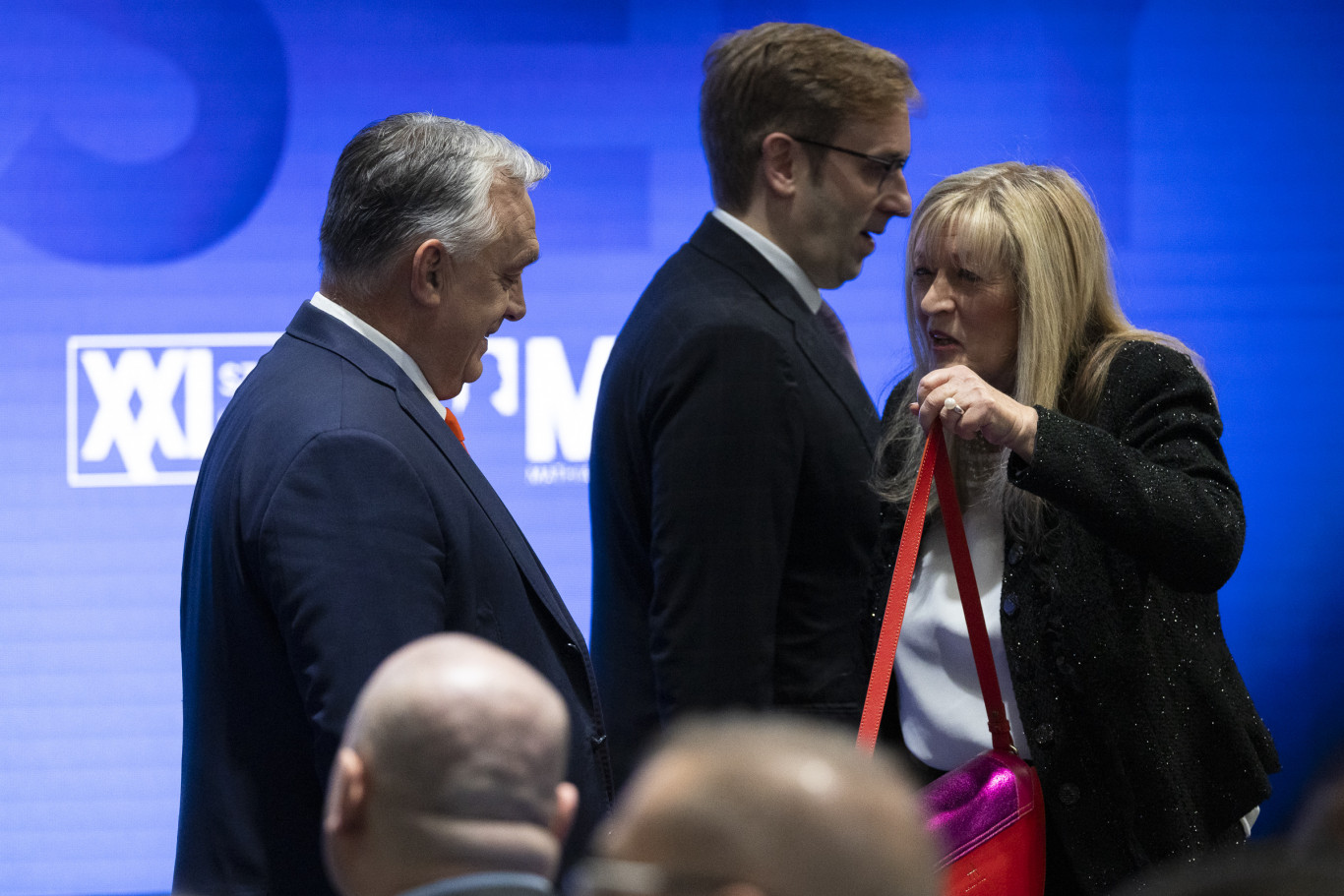 Rácz András szerint Schmidt Mária írása Bucsáról egyszerű információs manőver