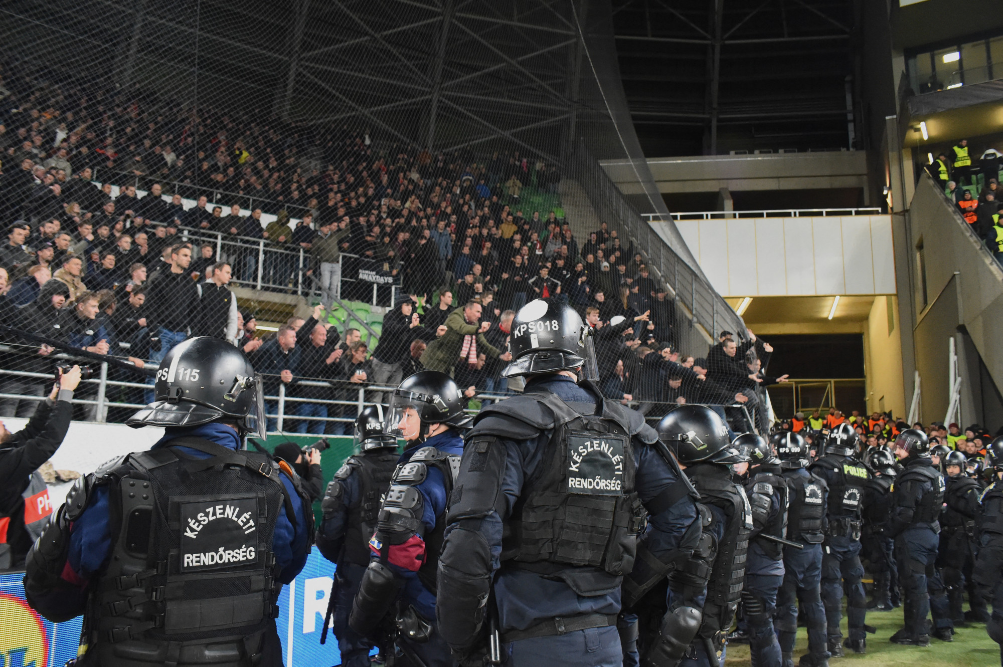 Rasszista szurkolói magatartás miatt büntette a Fradit az UEFA Kép