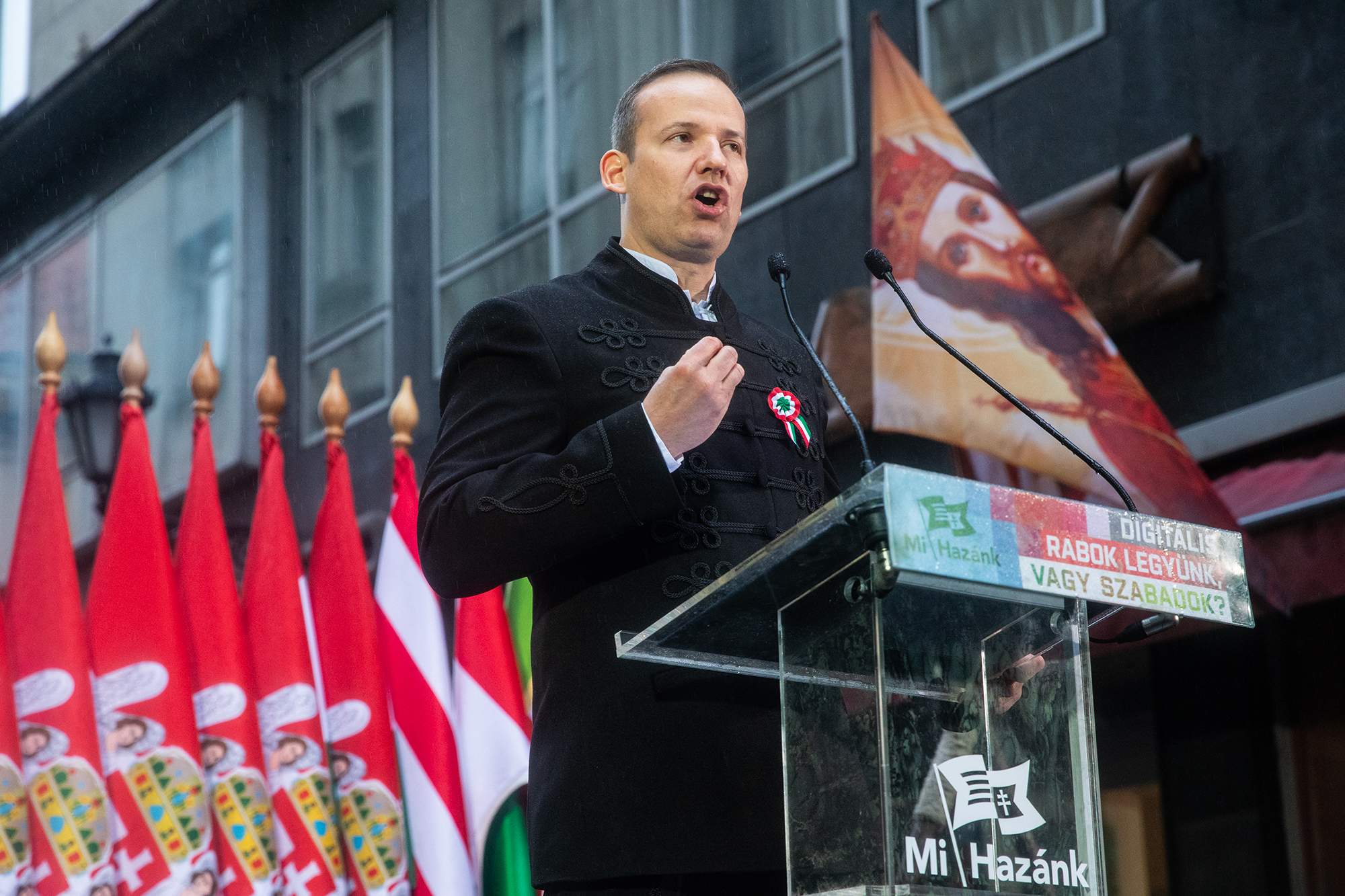 Vékony Csaba a Mi Hazánk szerint nem is azért lép ki a pártból, mert az elnök nem akarja visszaszerezni Kárpátalját