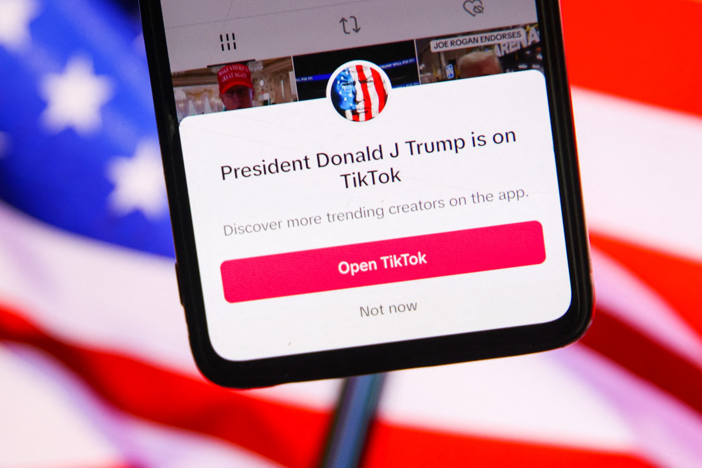 Donald Trump még 75 nap haladékot ad a TikToknak a cikk írásához