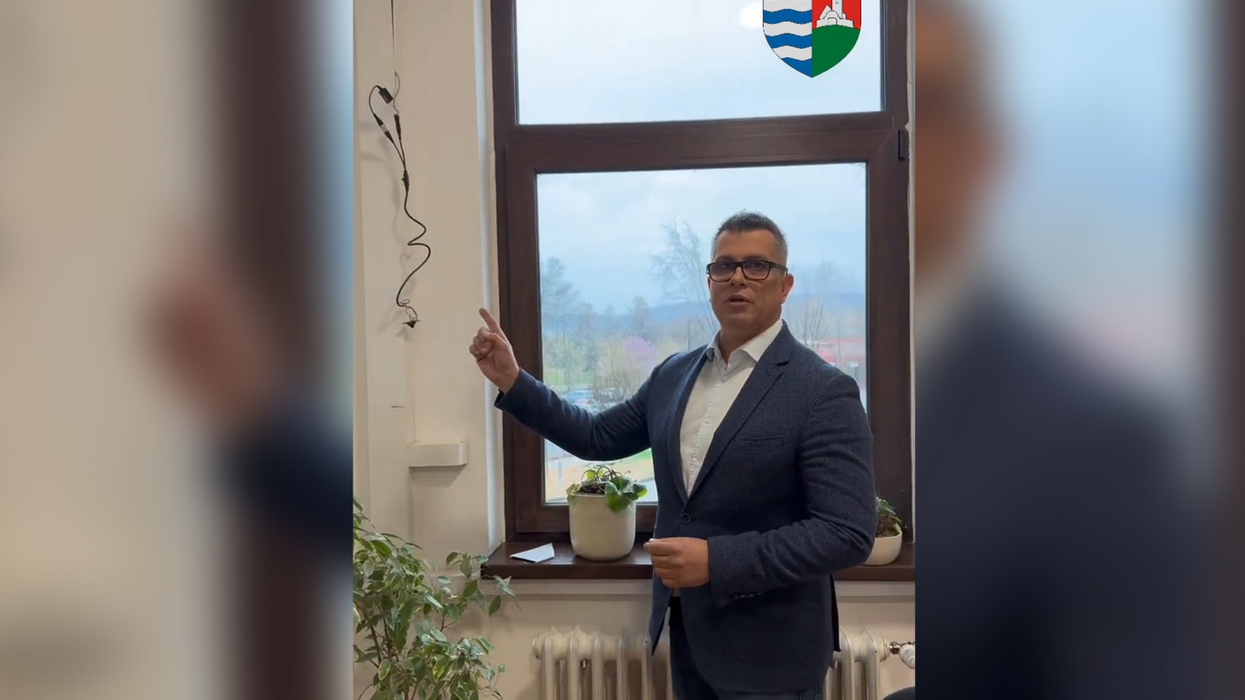 Lehallgató eszköz találtak Balatonalmádiban – Feljelentés készül. Lehallgató eszköz találtak Balatonalmádiban – Feljelentés készül.