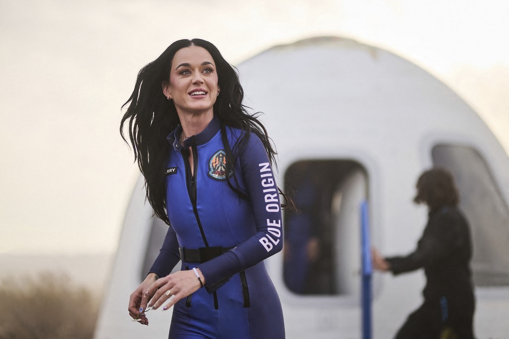 A rendőrség vizsgálja a Katy Perry elleni szexuális zaklatási vádakat
