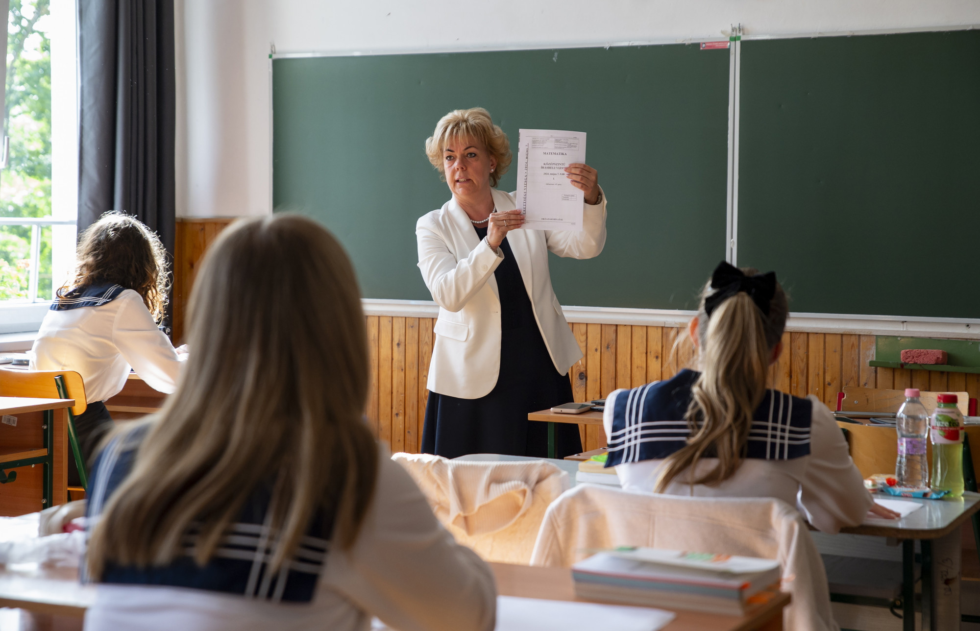 Mintapéldákkal és két nehezebb feladattal indult a középszintű matekérettségi