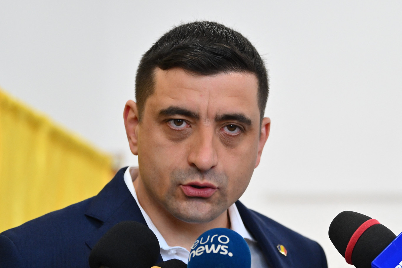 A szélsőjobbos román elnökjelölt partnernek tekinti a Fideszt és az RMDSZ-t is