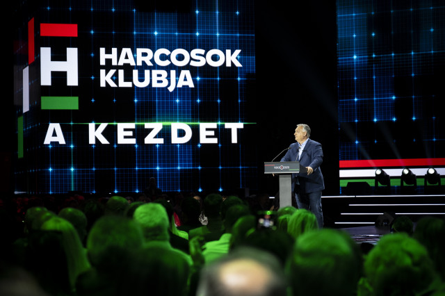 Orbán Viktor miniszterelnök beszédet mond a Harcosok Klubja elnevezésû rendezvényen.
