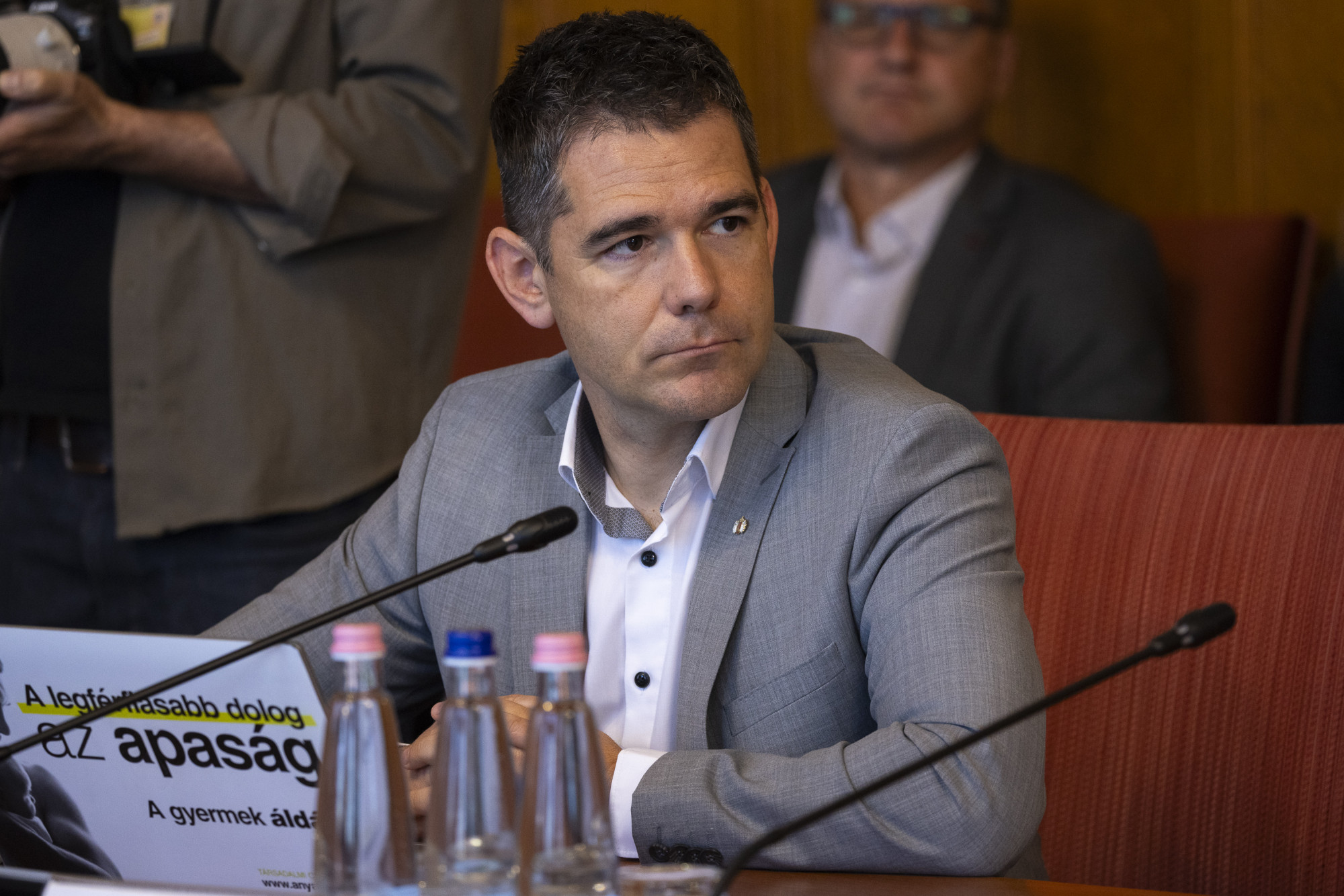 Novák Előd lezárná a Szabadság hidat a Pride elől