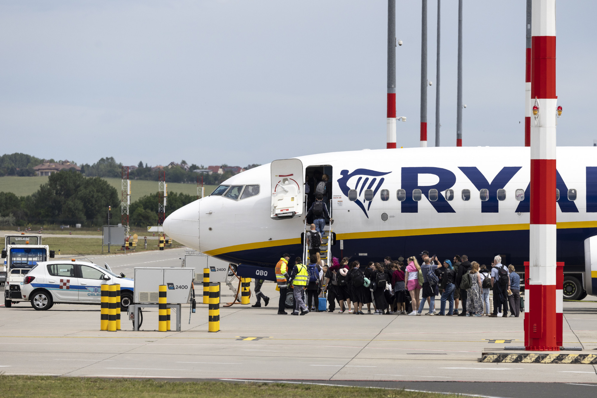 Többen megsérültek a Ryanair gépén, ami kényszerleszállást hajtott végre Bajorországban