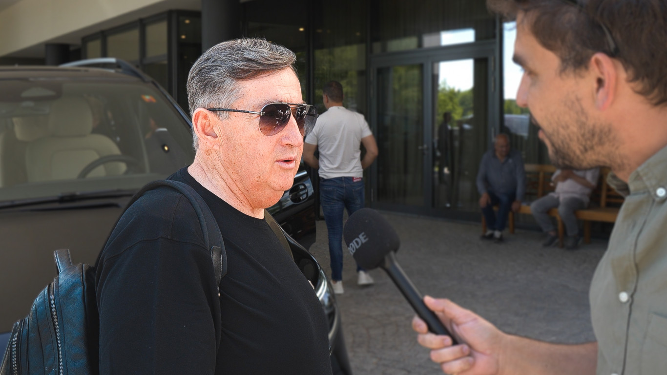 Mészáros Lőrinc levédetné emlékezetes mondását: „gondolom, nem gyalog”