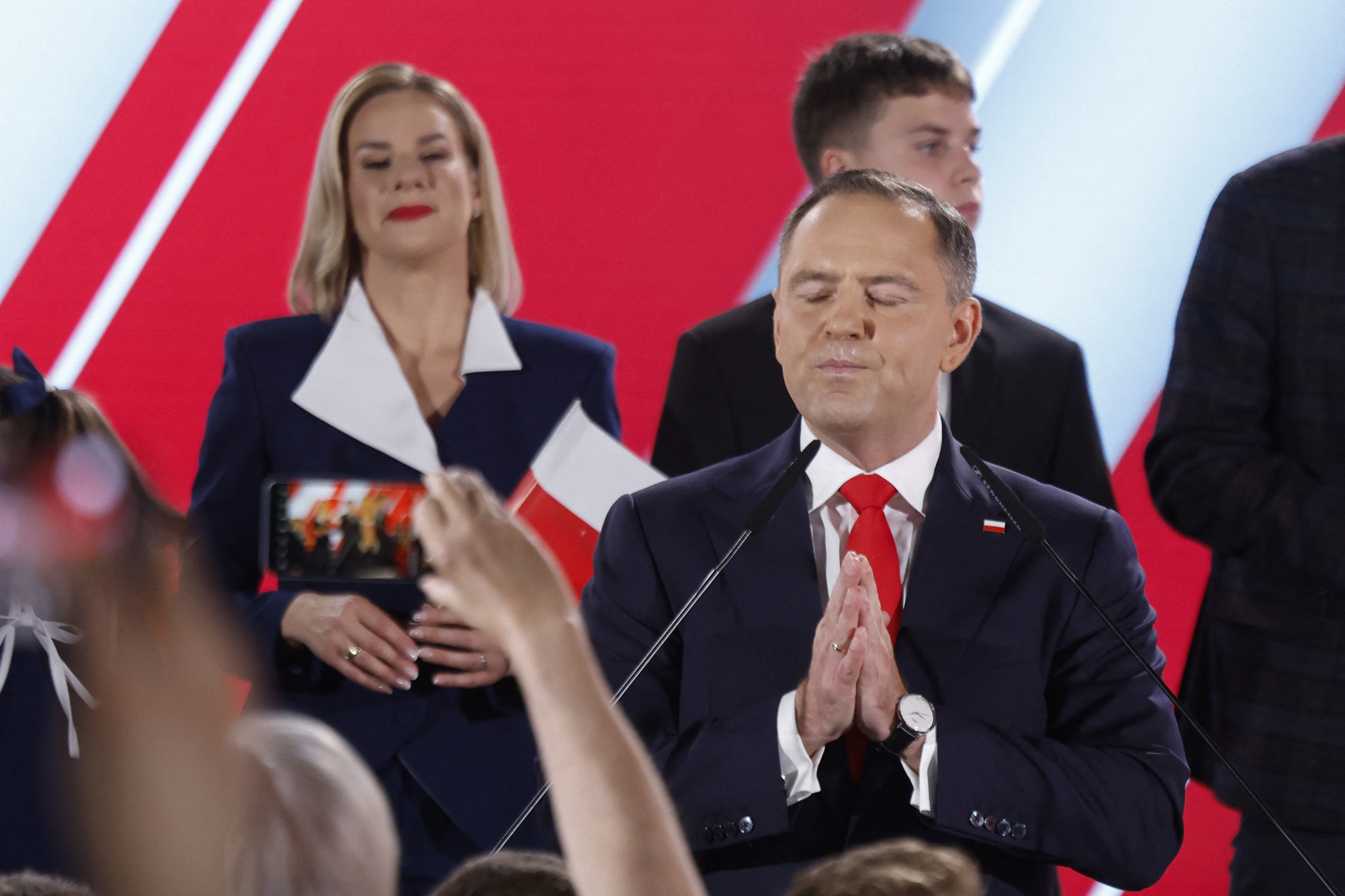 Váltás az élen Lengyelországban: most a jobboldali Nawrocki tűnik befutónak