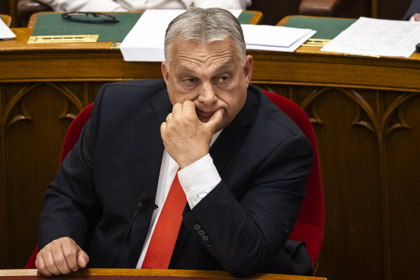 Orbán: „Ebbe bele fogunk dögleni”