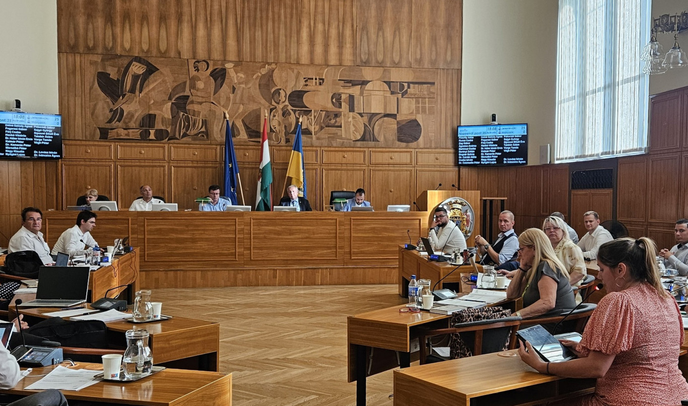 Pécs első vidéki városként kiállt az ellehetetlenítési törvénnyel szemben