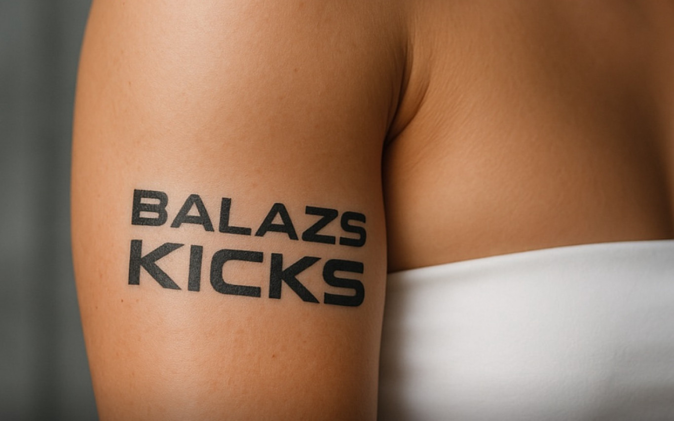 Azahriah keményen bírálta a Balázs Kicks marketingakcióját, aminek keretében cipőt kaphatnak azok, akik magukra tetováltatják az üzlet logóját