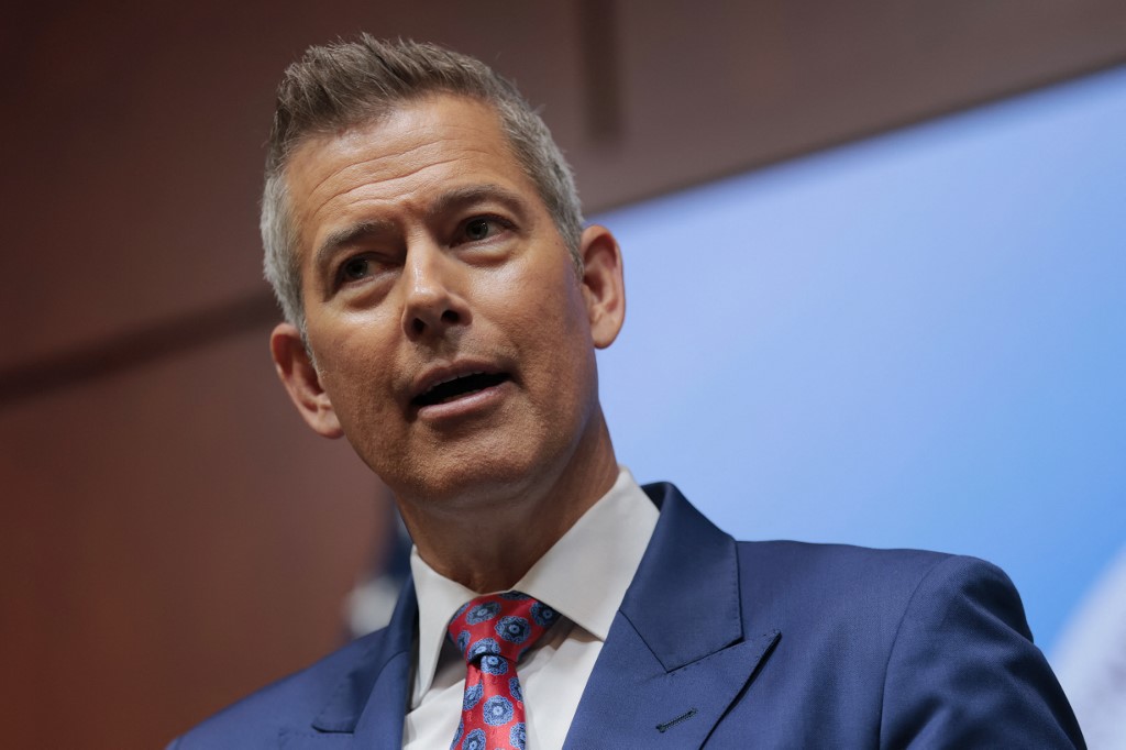 Sean Duffy közlekedési miniszter lesz a NASA ideiglenes vezetője