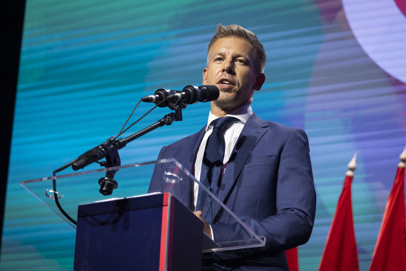 Magyar Péter Hadházy neve említése nélkül közölte: nem akarja, hogy Hadházy induljon 2026-ban