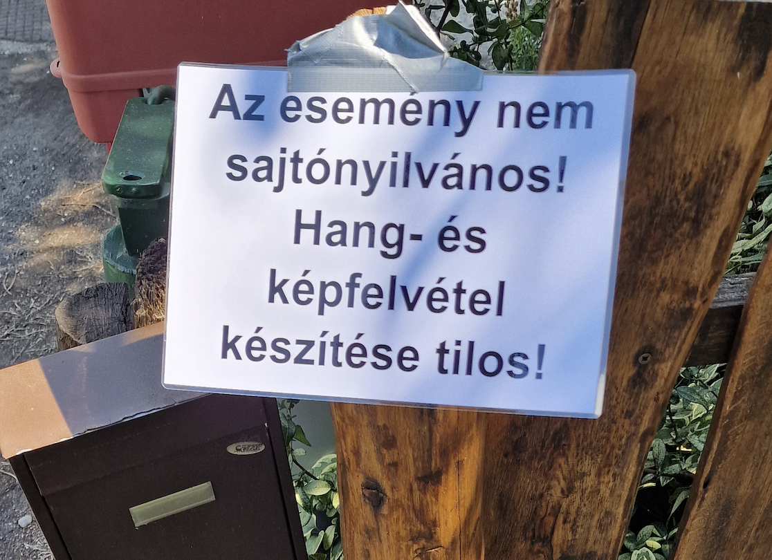 Elkerült buzizás, szeretetbeszéd és Bede Zsolt két keze az állami pikniken